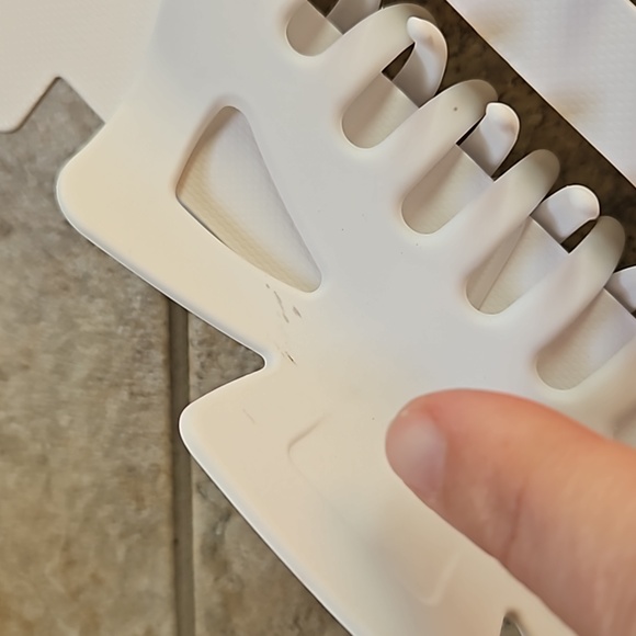 1/$5 or 3/$10 NWT a.n.a Black & White Large Claw 2-pc. Hair Clip - Picture 6 of 6